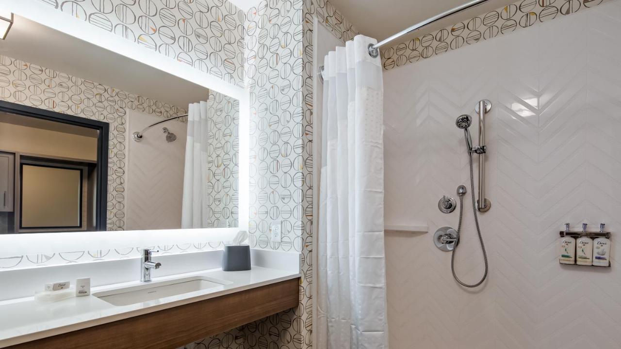 Holiday Inn - Clarksville Northeast By Ihg Ngoại thất bức ảnh